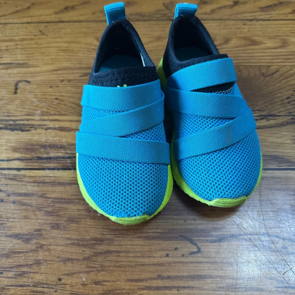 Native shoes toddler size 7